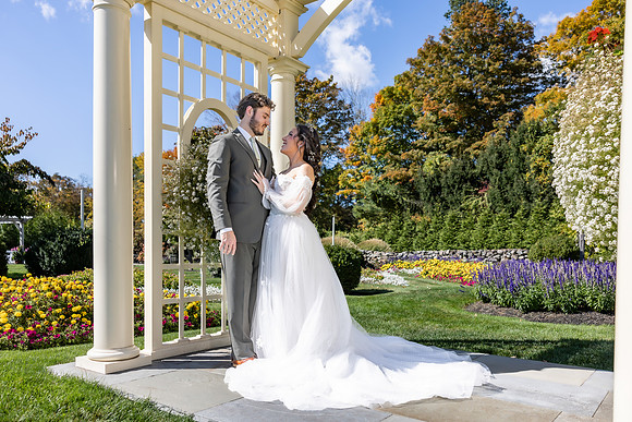 Elegant Salem Herb Farm wedding portrait